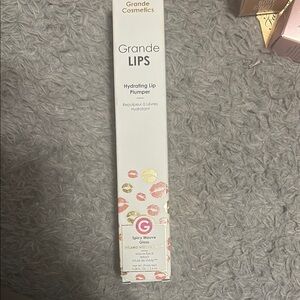 Grande Cosmetics Hydrating Lip Plumper